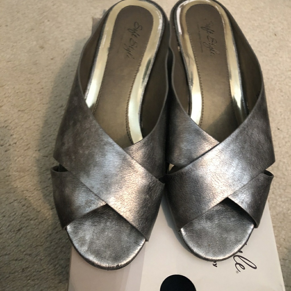Ladies Slides